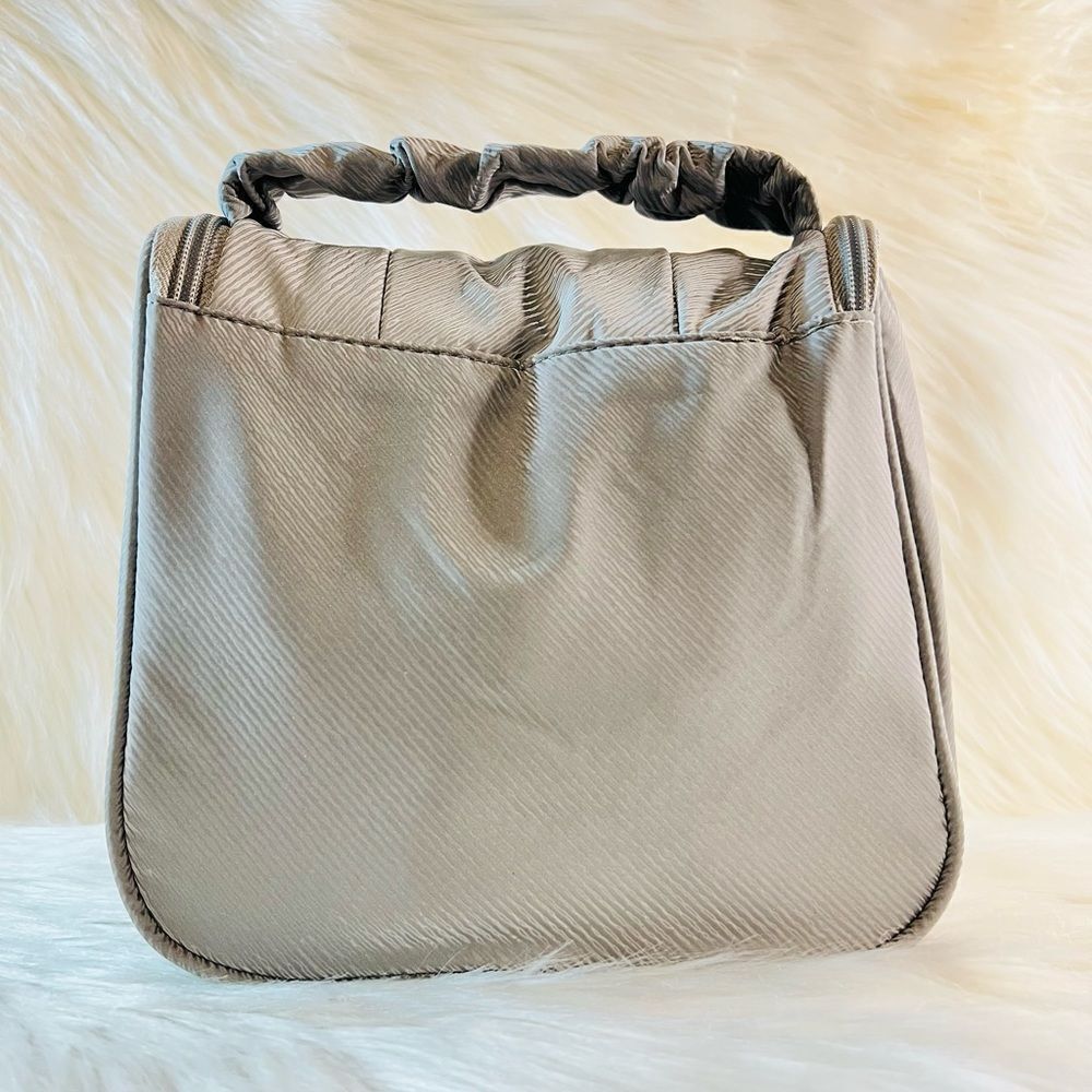 Hanging Toiletry Bag - Picture 4 of 11